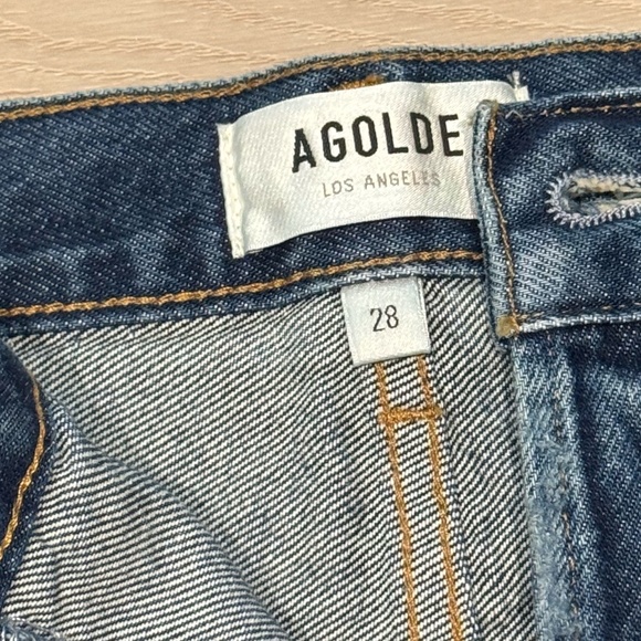 Agolde Mila Shorts - Picture 3 of 5